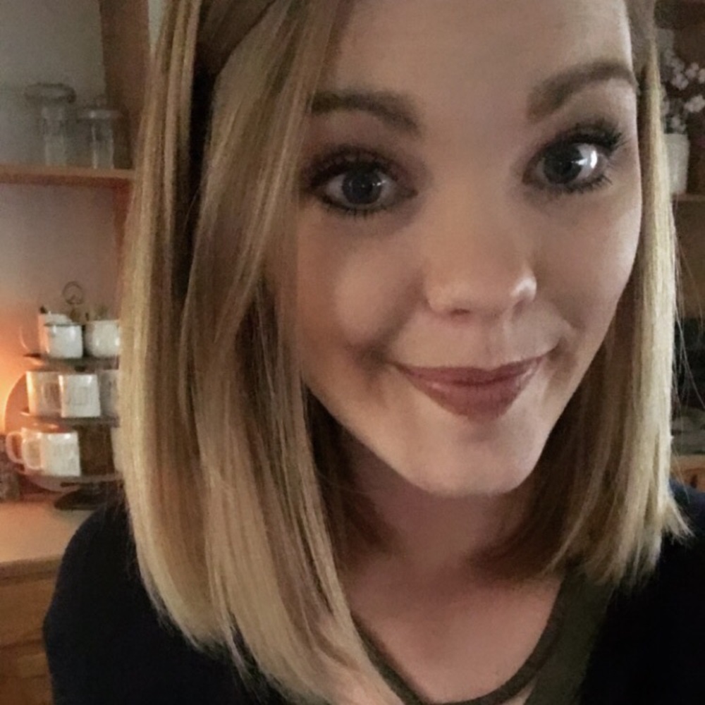 Meet your Posher, Andrea